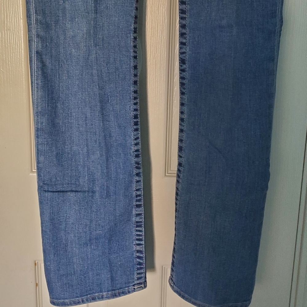 Jeans - Picture 2 of 4